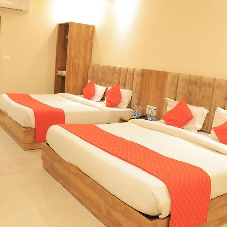 Hampton Hotel - 200 Mt From Golden Temple أمريتسار المظهر الخارجي الصورة