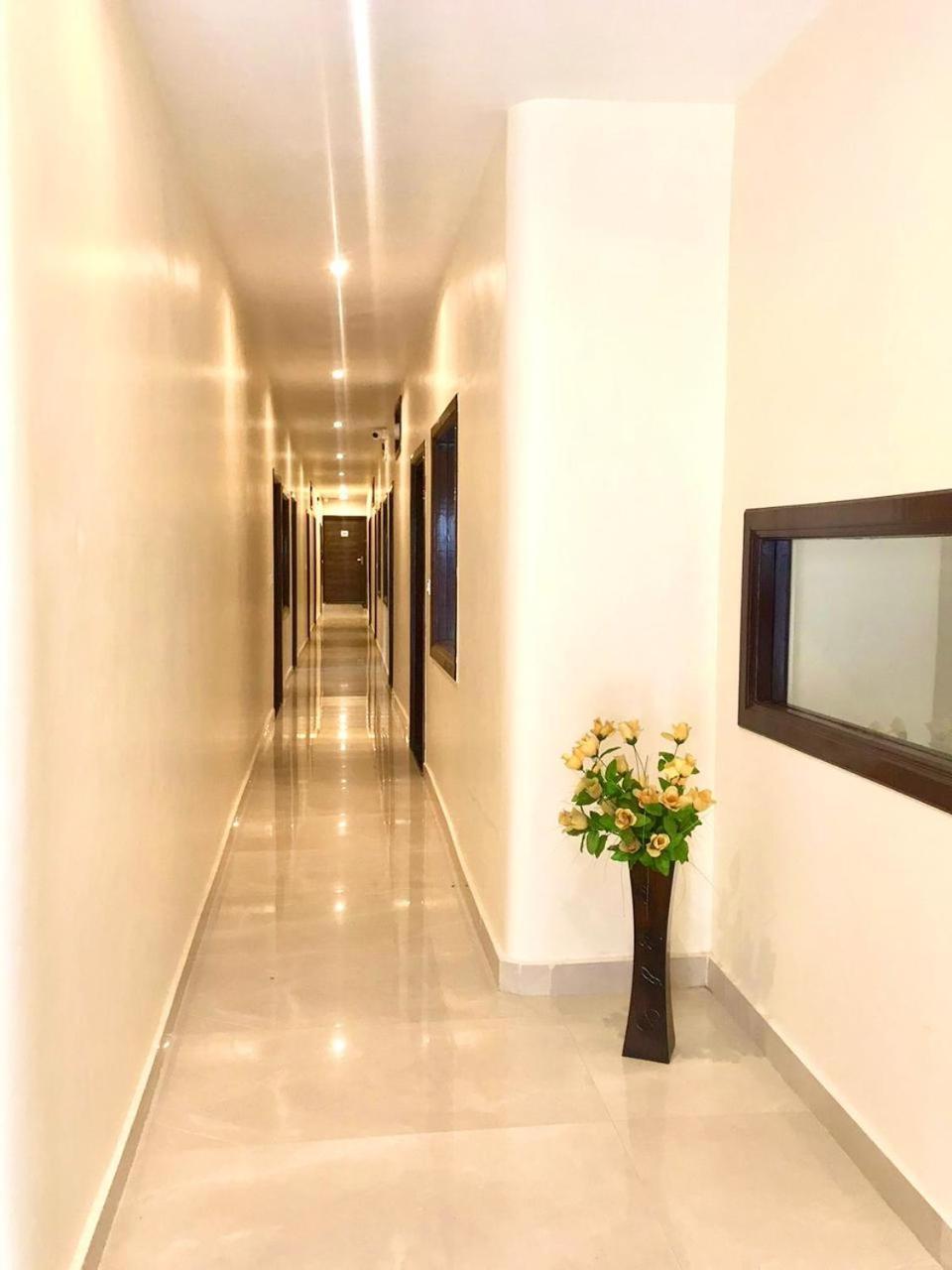 Hampton Hotel - 200 Mt From Golden Temple أمريتسار المظهر الخارجي الصورة