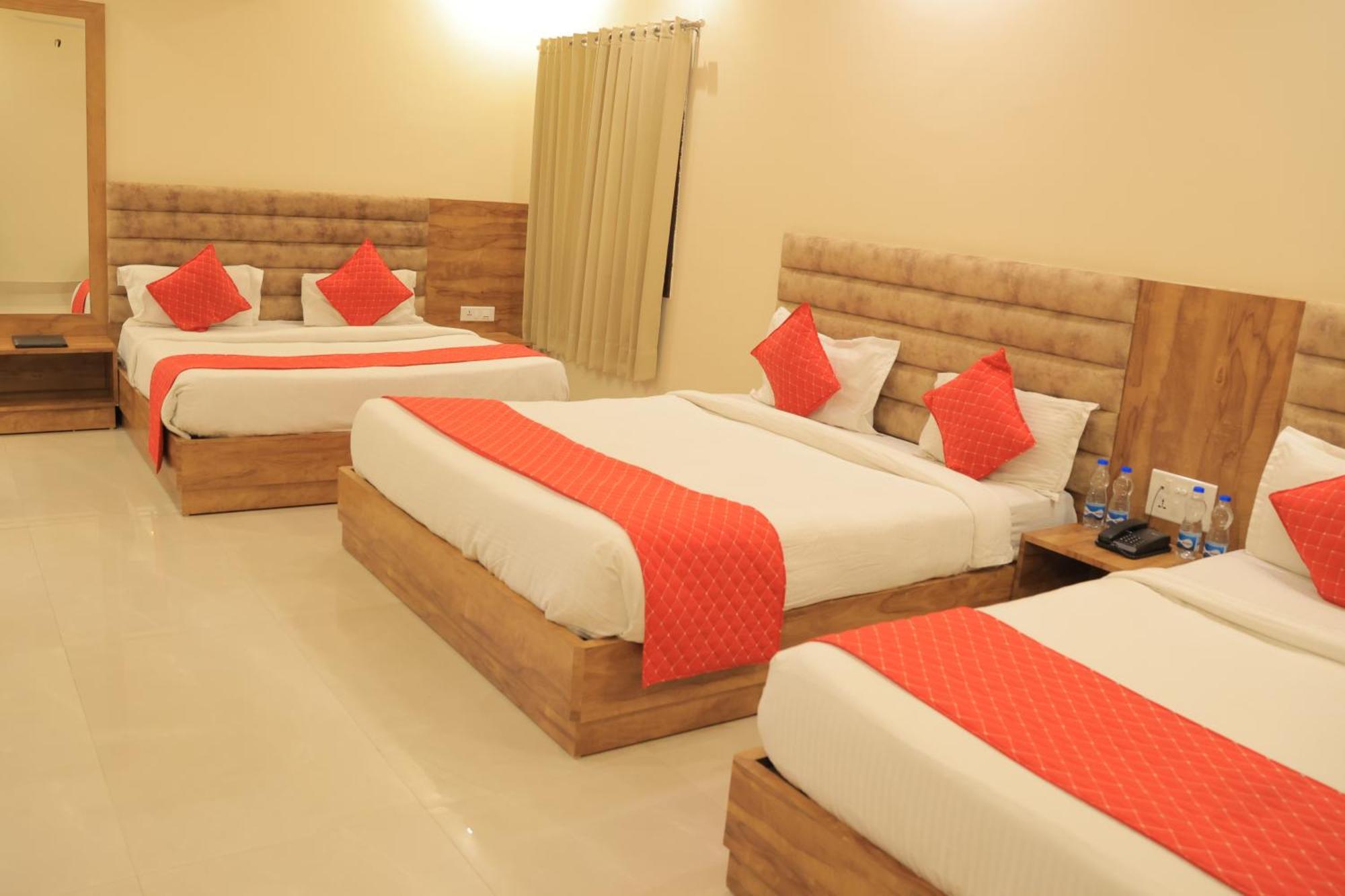 Hampton Hotel - 200 Mt From Golden Temple أمريتسار المظهر الخارجي الصورة